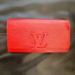 LOUIS VUITTON(ルイヴィトン)エピレッド長財布のスレ、汚れを全体補修&染め直し