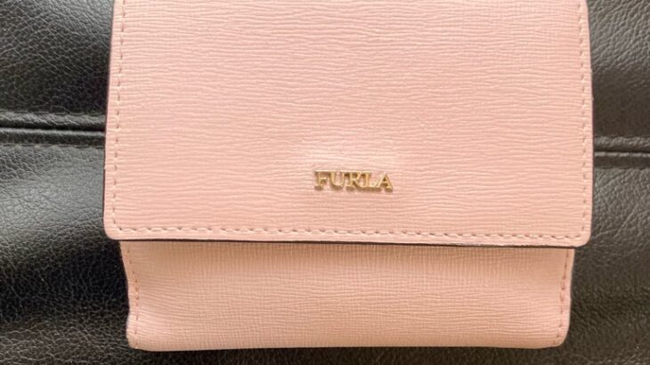 FURLA(フルラ)三つ折り財布のアルコールジミを染め直し