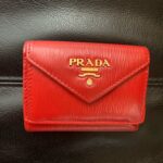 PRADA(プラダ)エピ三つ折り財布のスレ、黒ずみを全体補修&染め直し