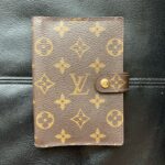 LOUIS VUITTON(ルイヴィトン)モノグラムスケジュール帳の内側部分剥がれ補修